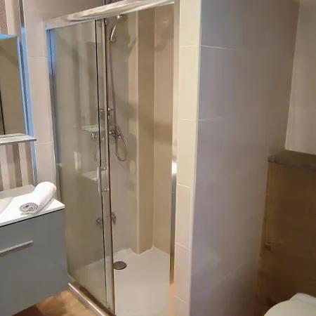 Logis Grand Pelisson Hotel 3*