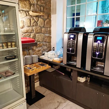 Logis Grand Pelisson 3* Nontron