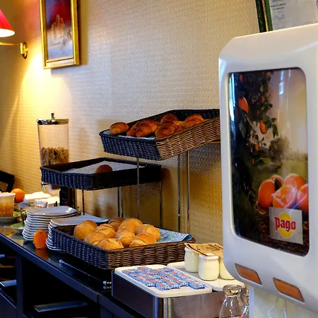 Logis Grand Pelisson Hotel