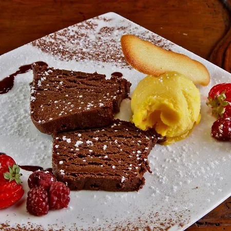 Logis Grand Pelisson ホテル 3*