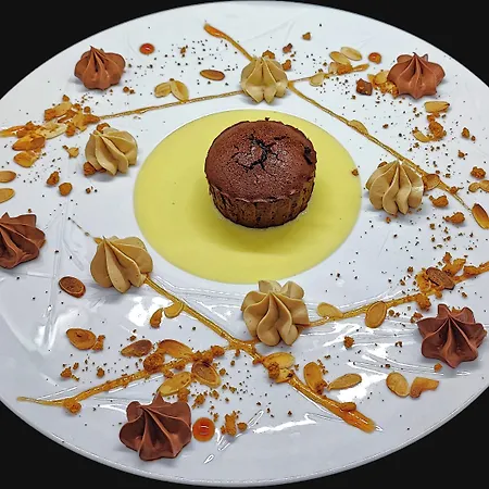 ホテル Logis Grand Pelisson