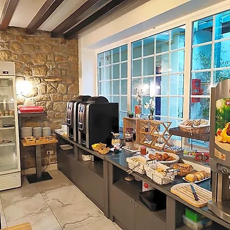 Hotel Logis Grand Pelisson 3*