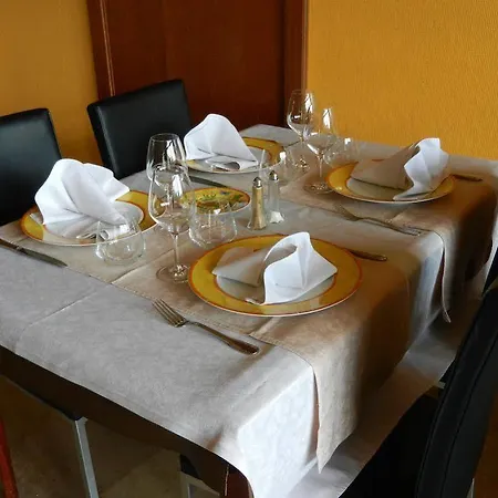 Logis Grand Pelisson Hotel