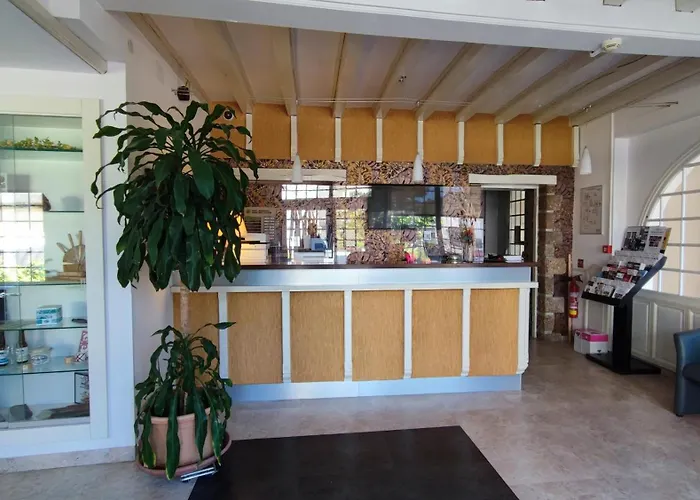 Logis Grand Hotel Pelisson Hotel