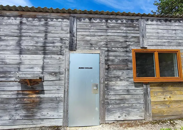 Logis Grand Pelisson 3*