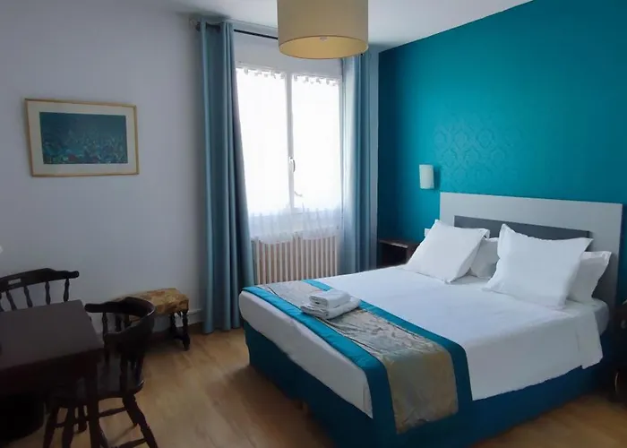 Logis Grand Pelisson 3*