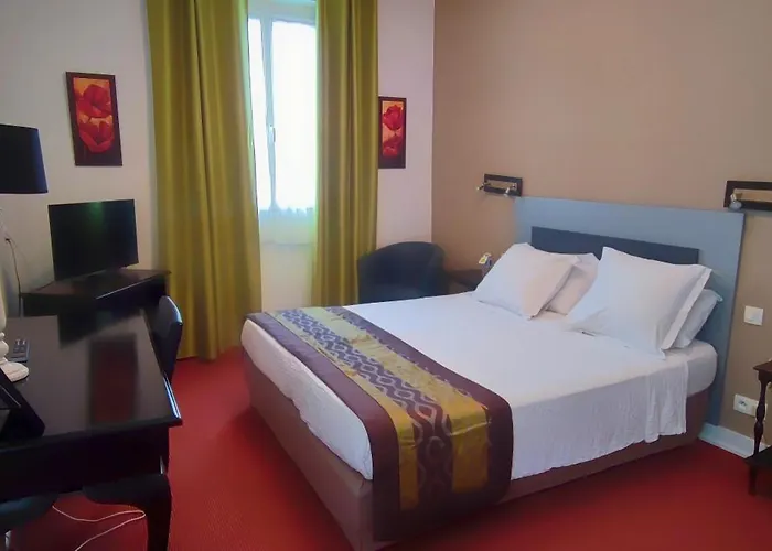 Logis Grand Pelisson 3*