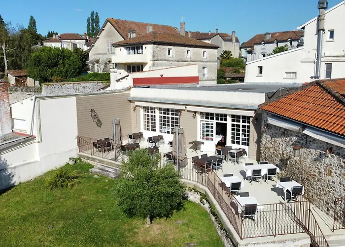 Logis Grand Hotel Pelisson