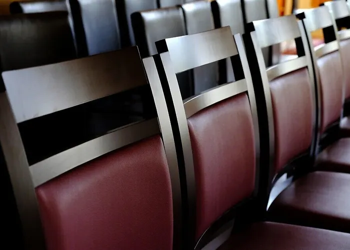 Logis Grand Pelisson Hotel 3*