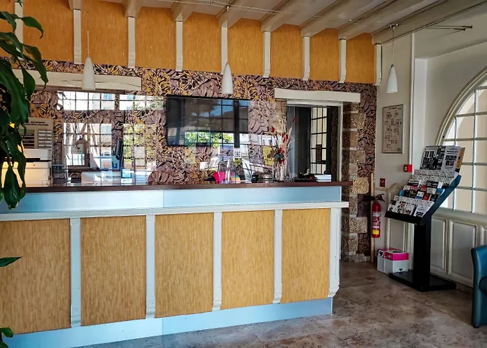 Logis Grand Pelisson 3*