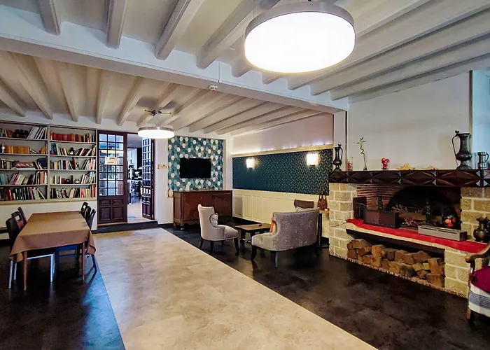 Logis Grand Pelisson Hotel