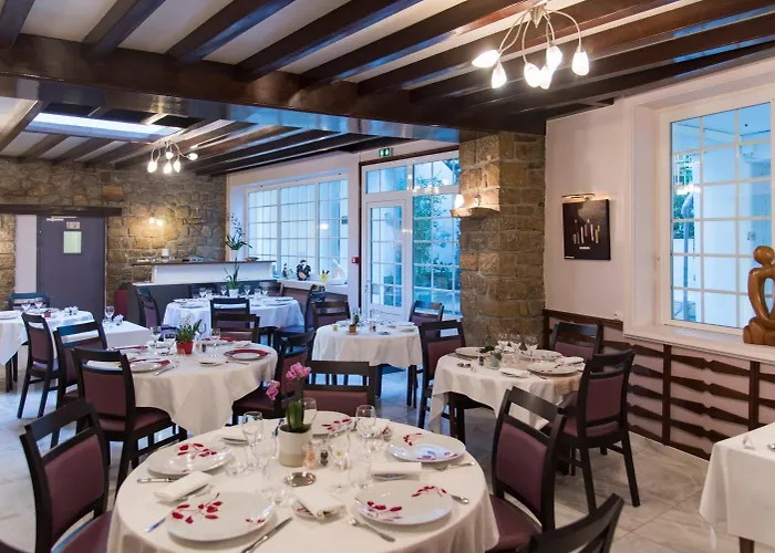 Logis Grand Hotel Pelisson Hotel 3*