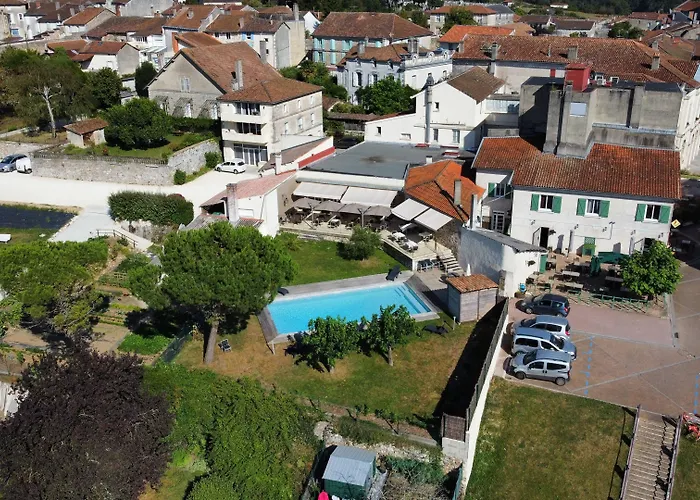 Logis Grand Hotel Pelisson Hotel 3*